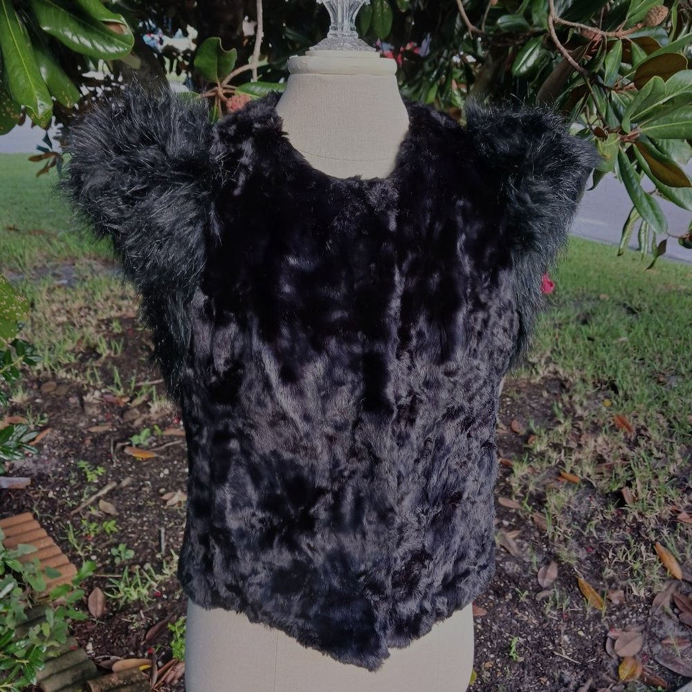 Skaist Taylor for Neiman Marcus Black Faux Fur Vest M